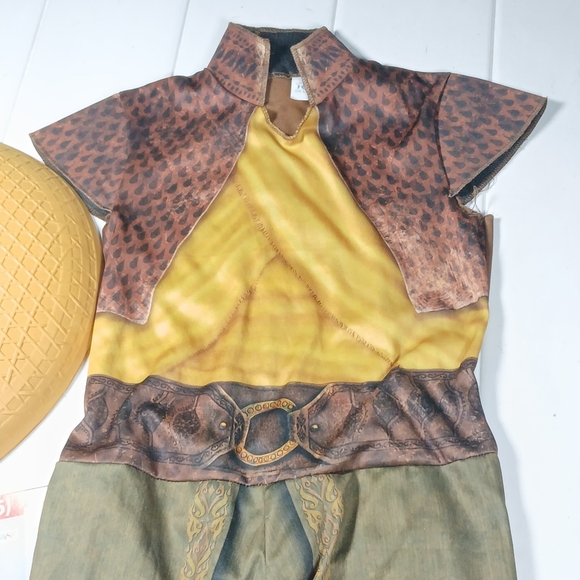 Small 4-6 Disney Store Deluxe Kids Raya and the Last Dragon Costume Halloween - Picture 3 of 9